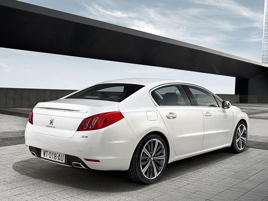  Peugeot 508 GT 2010 года  (фото 10 из 18)